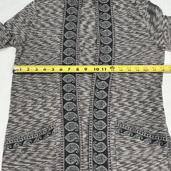 Tigerlily Australia Brand Open Knit Gray Cardigan Paisley Accents Medium Pockets - Picture 12 of 16